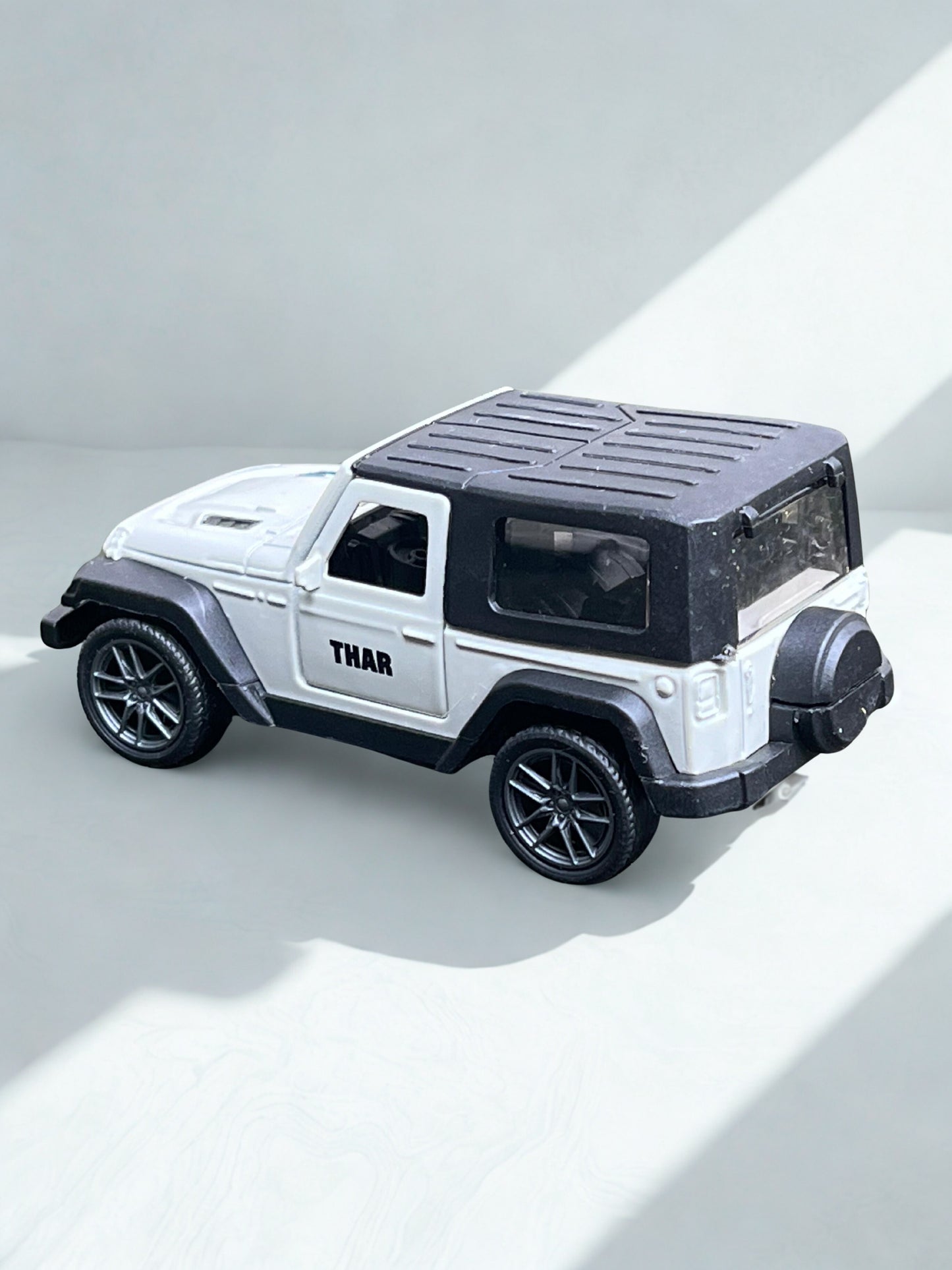 THAR Die-cast metal toy car model