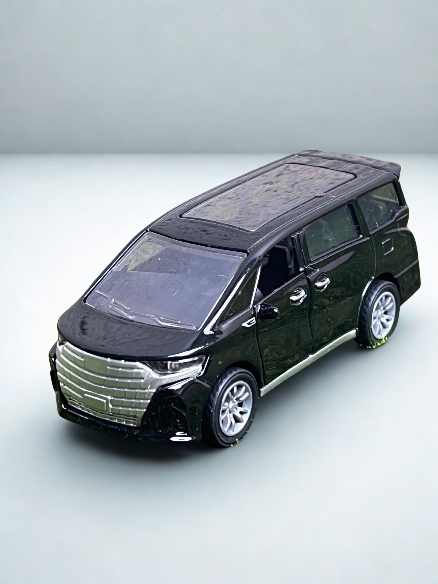Toyota ALPHARD MPV. 1:32 Scale
diecast toy model