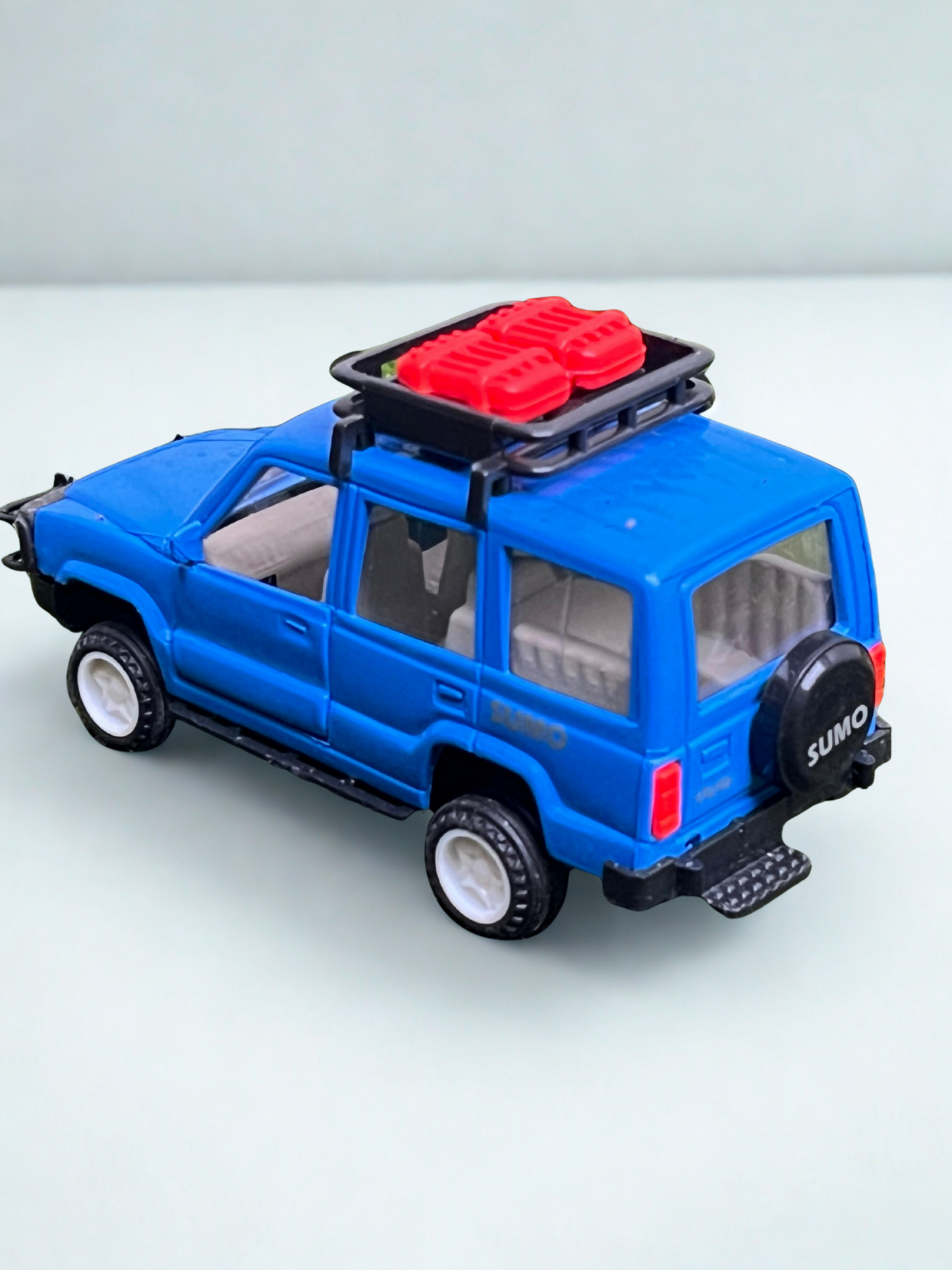 TATA SUMO  openable doors